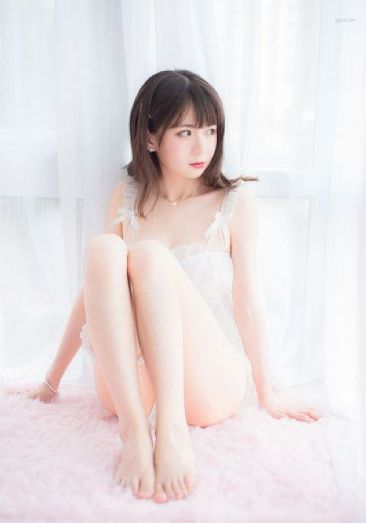 欧美精品黑色蕾丝连衣裙_1080P电影全集观看