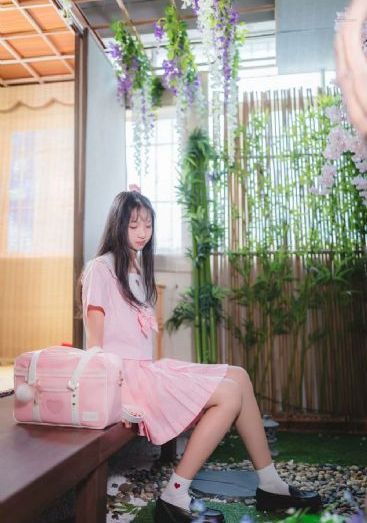 皇上跪撅含着我的双乳_BD韩语高清视频播放