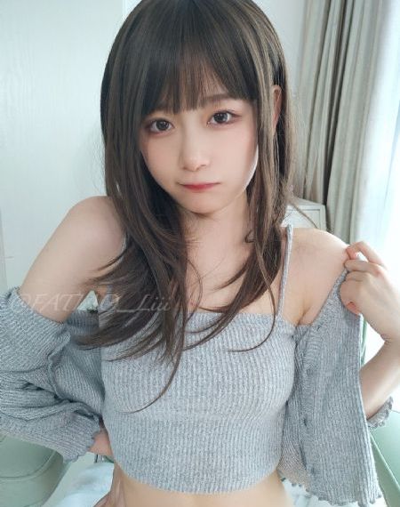 男人脱了美女内衣摸她胸视频_蓝光免费播放