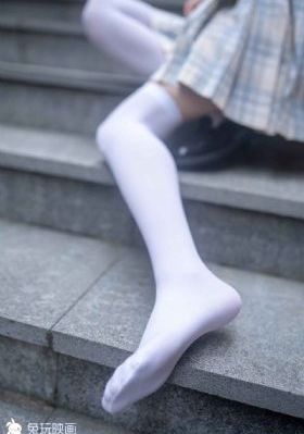 扒开女人大腿往里摸视频_BD在线视频播放
