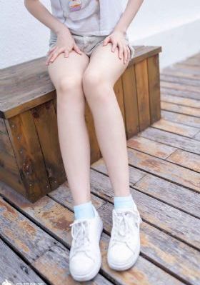 国产精品无码字幕无码AV蜜柚_720手机免费观看完整