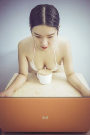 国产AV青网站_BD韩语免费高清观看