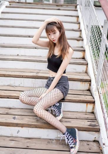 亚洲业余自拍_BD国语在线观看完整版