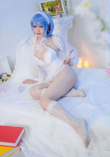 他用嘴巴含着我奶头有点刺痛_720最新电影在线观看